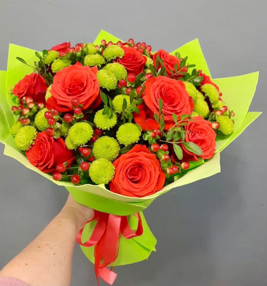 Букет цветов из: Хризантемы и Розы в Липках