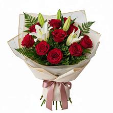 Букет цветов из:  Лилии и Розы в Липках