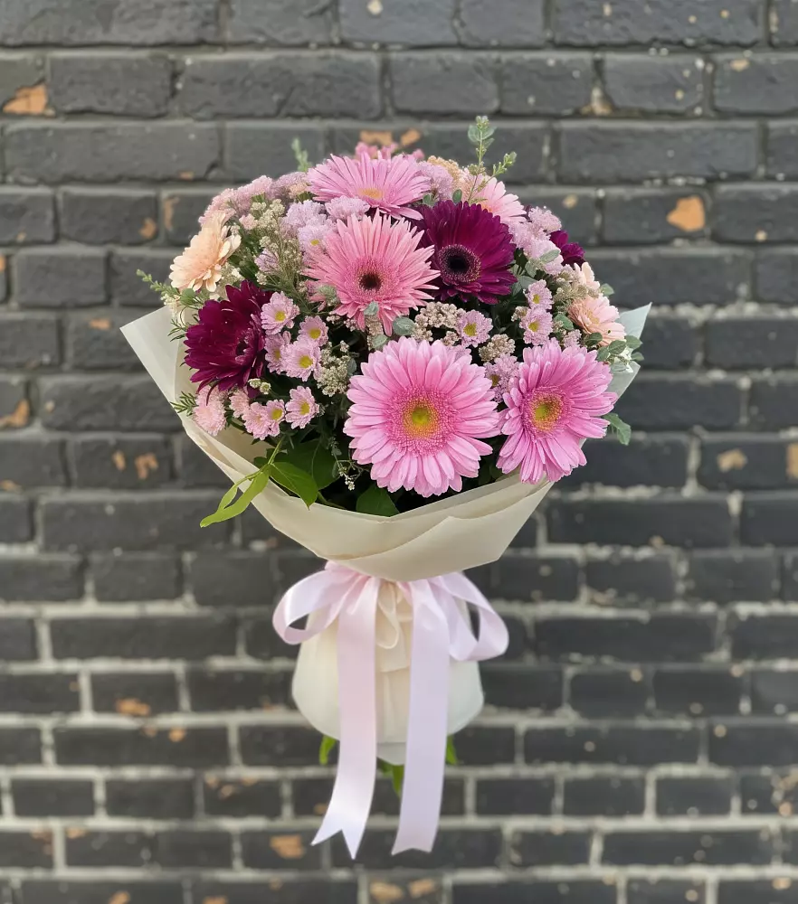 Букет цветов из: Герберы и Хризантемы в Липках