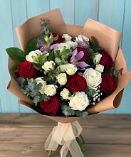 Букет цветов из:  Розы и Альстромерии #REPLACE_PRED# Липках