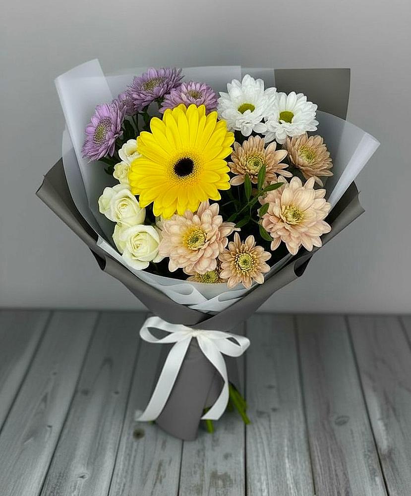 Букет цветов из: Розы, Герберы и Хризантемы в Липках