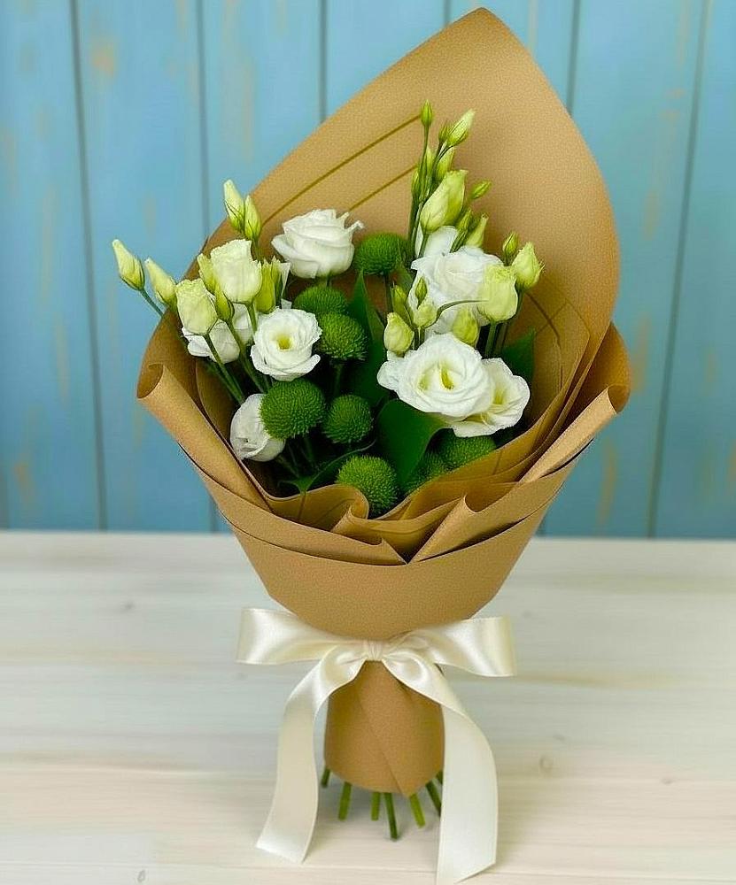 Букет цветов из: Хризантемы и Лизиантусы в Липках