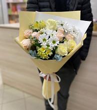 Букет цветов из:  Альстромерии, Розы и Хризантемы в Липках