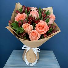 Букет цветов из:  Розы и Альстромерии в Липках