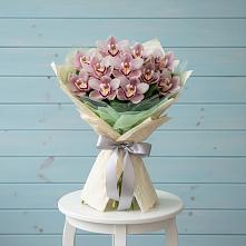 Букет цветов из:  Орхидеи и Розы в Липках