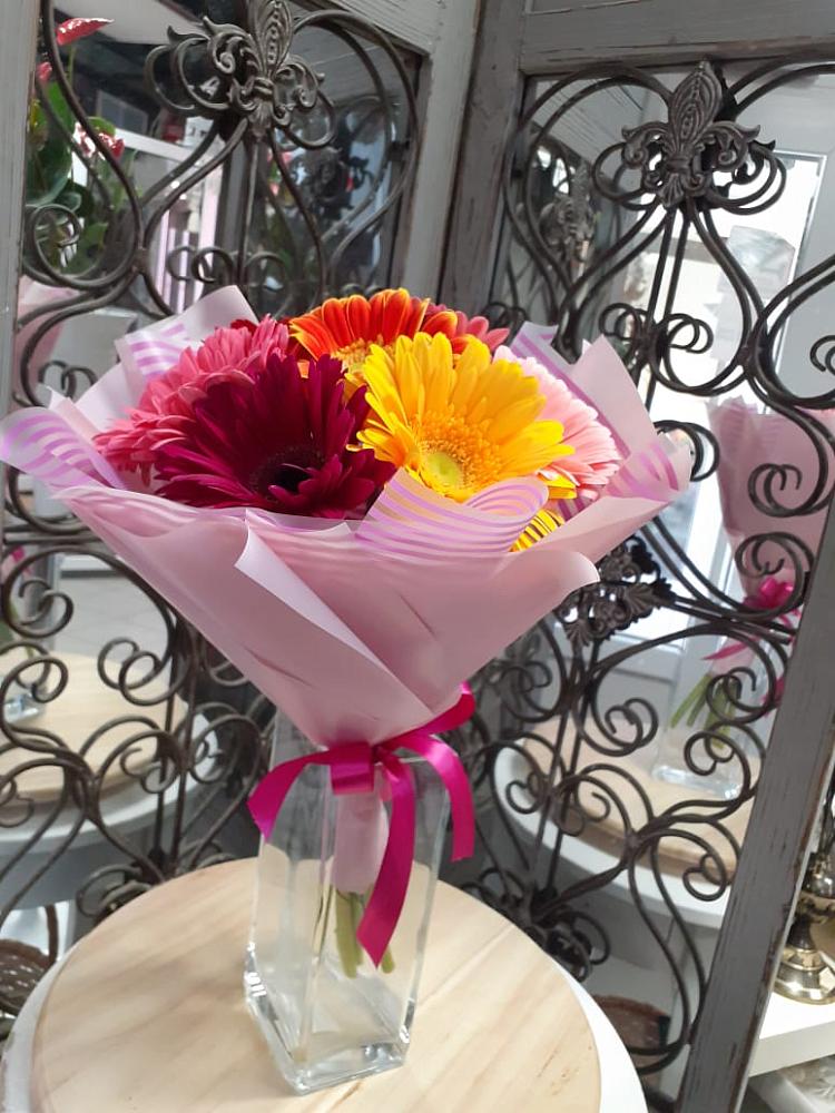 Букет цветов из: Герберы в Липках