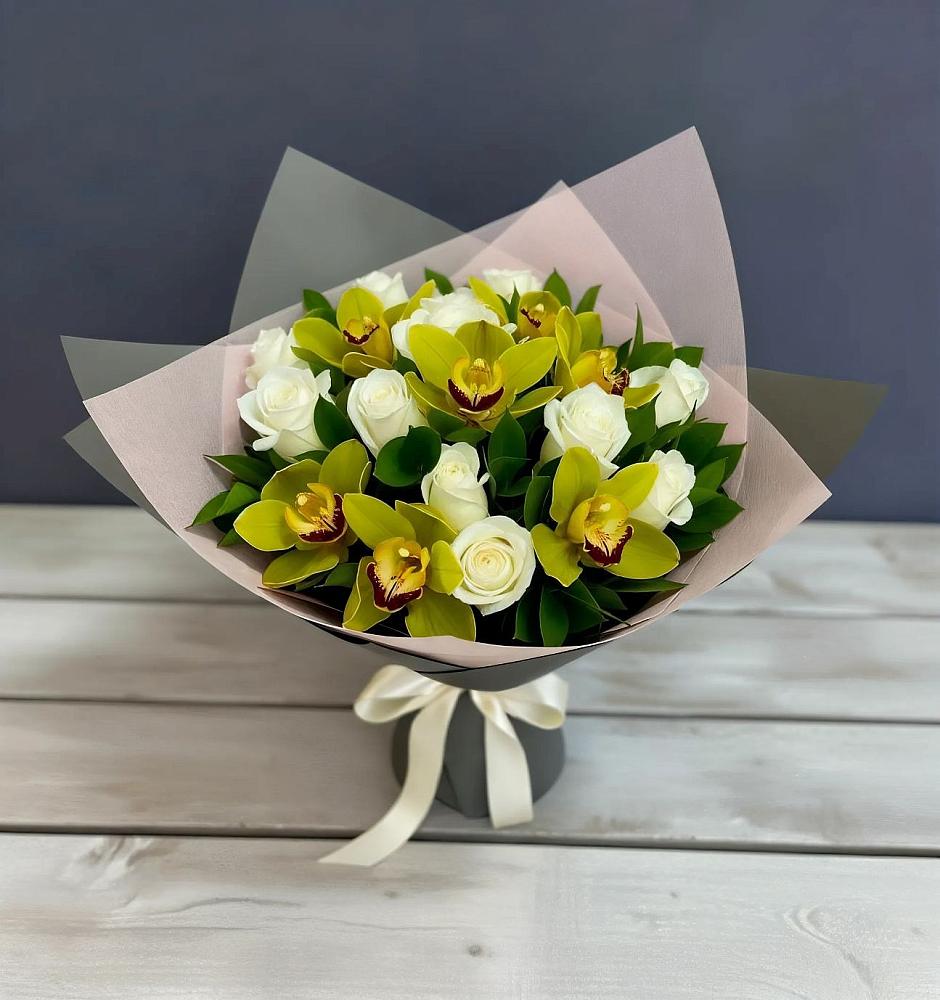 Букет цветов из: Орхидеи и Розы в Липках