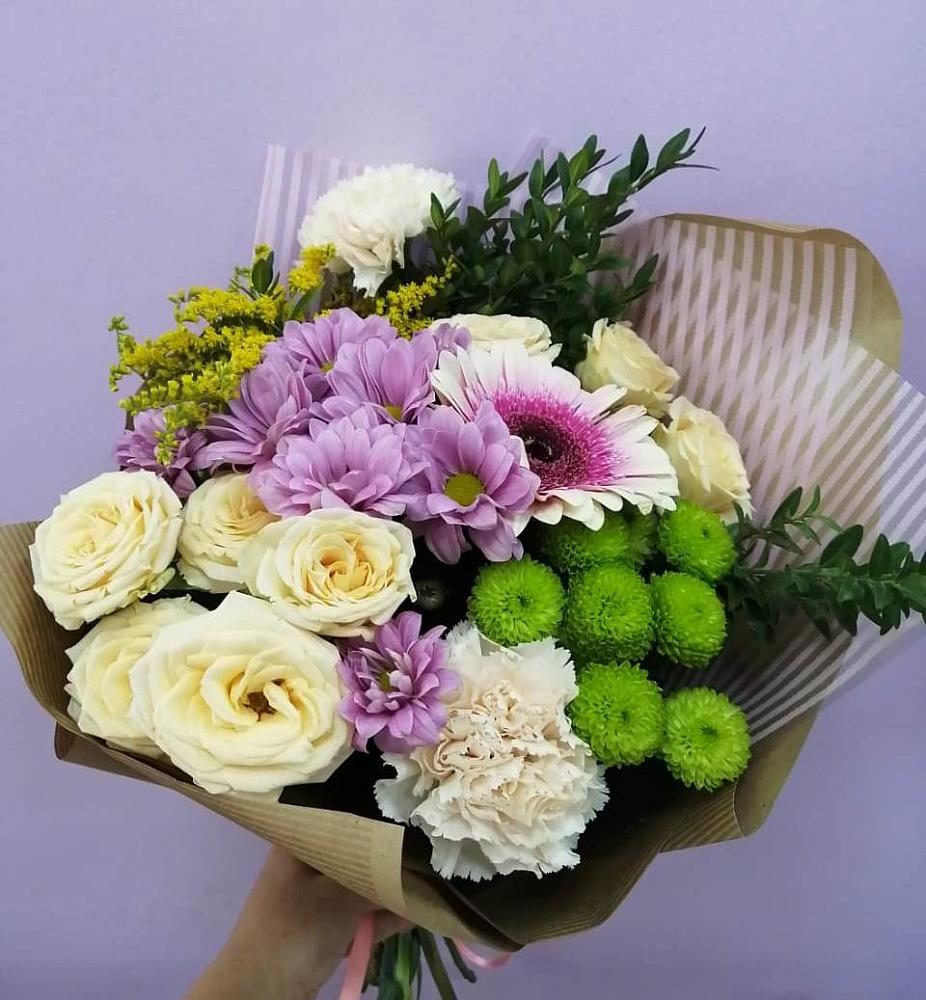 Букет цветов из: Хризантемы, Розы, Гвоздики и Герберы в Липках