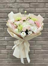 Букет цветов из:  Гвоздики, Розы, Лизиантусы и Хризантемы #REPLACE_PRED# Липках