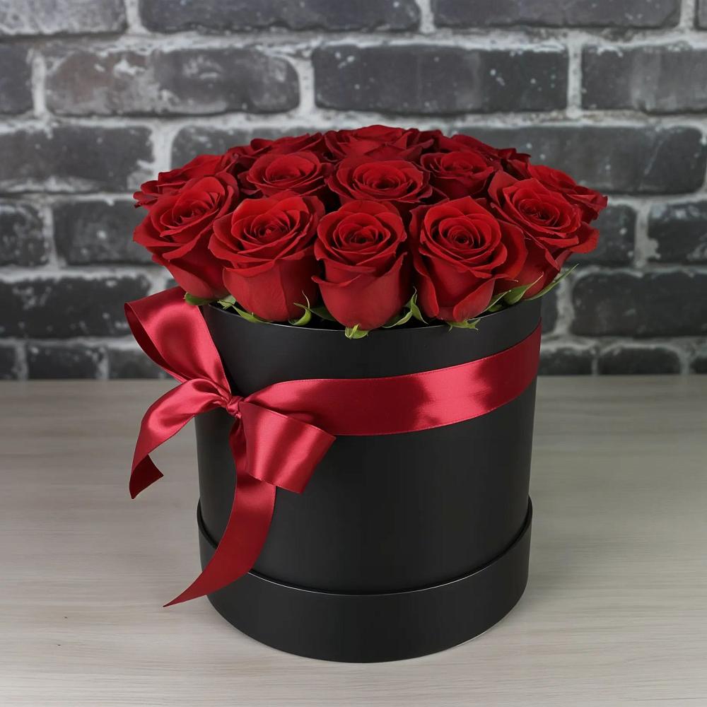 Цветочная композиция из Розы в шляпной коробке в Липках