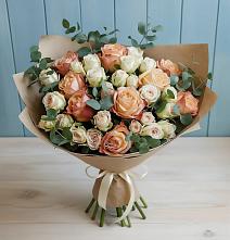 Букет цветов из:  Альстромерии и Розы в Липках