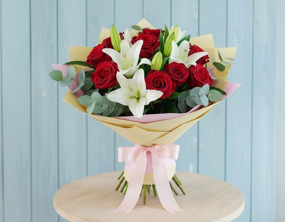 Букет цветов из: Лилии и Розы в Липках